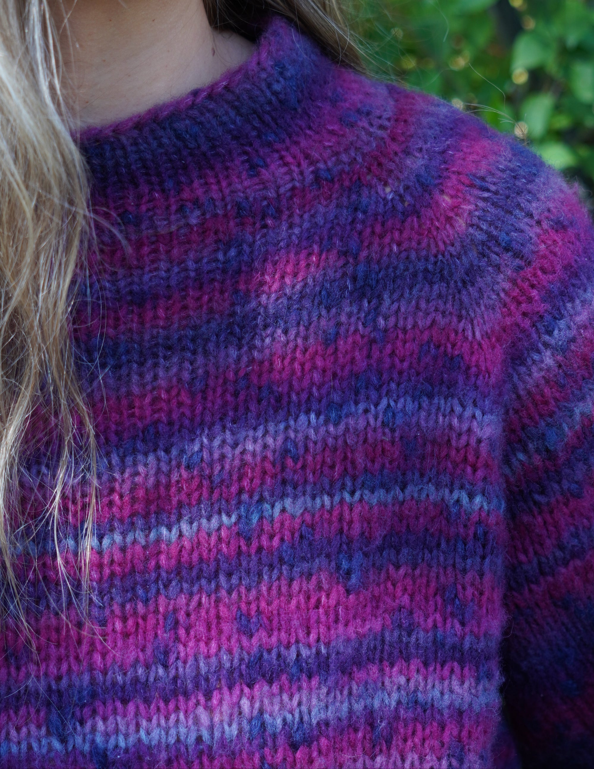 Glow Raglan Lite Sweater Pattern