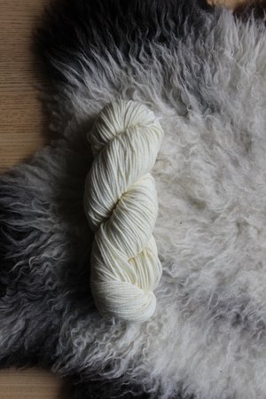 Ivy Rolled Knitting Kit