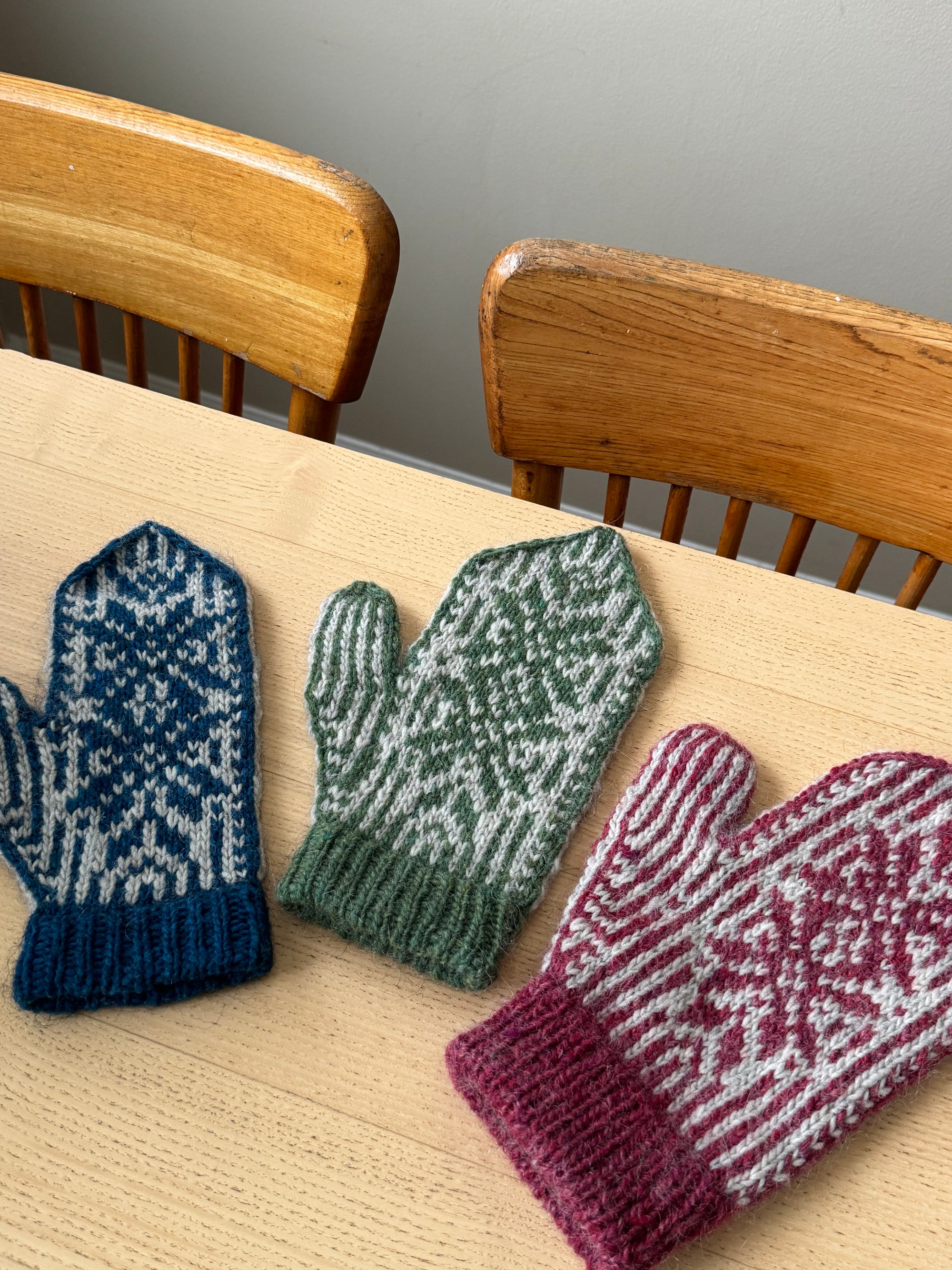 the Windmill Mitten Pattern