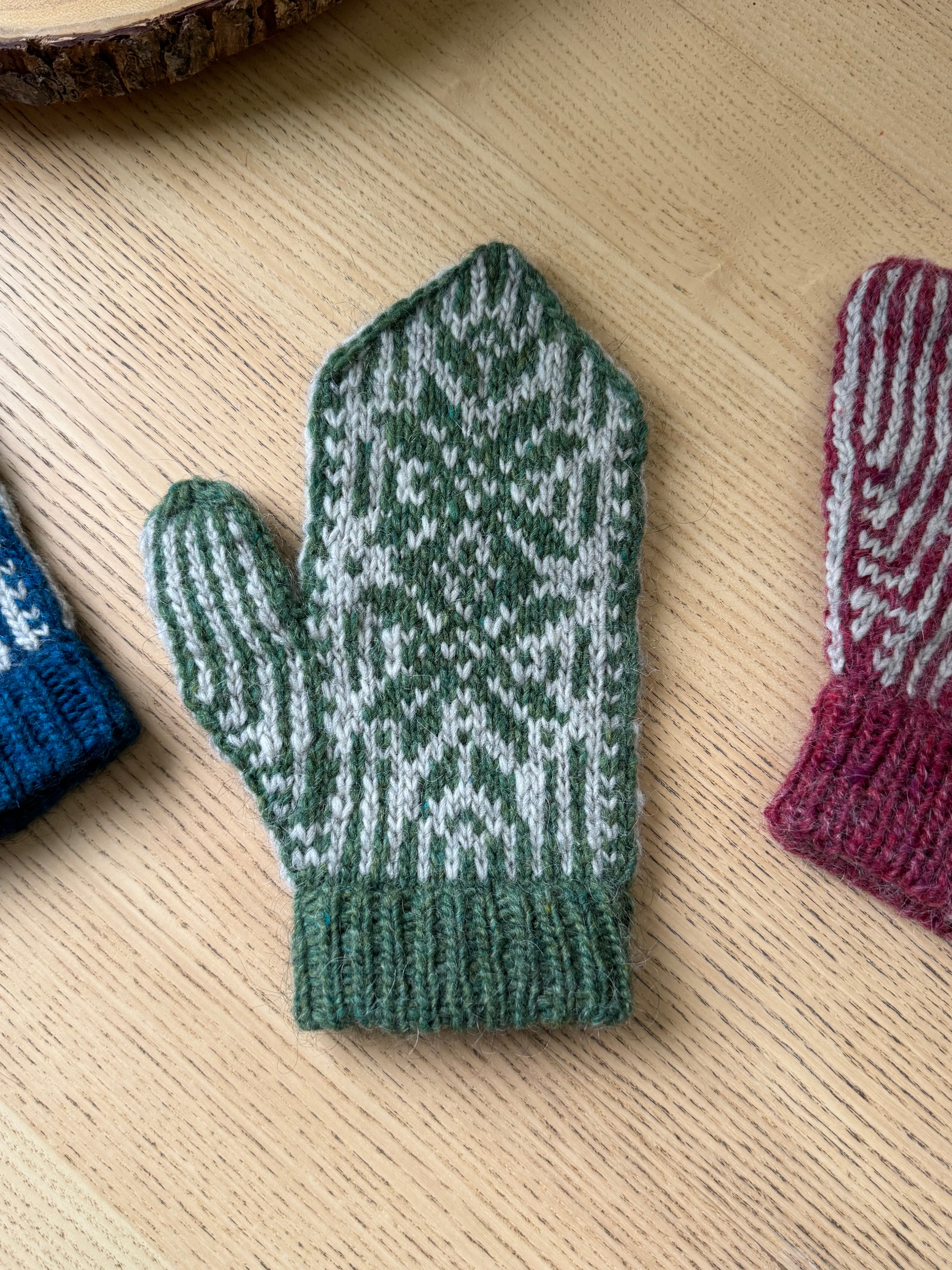 the Windmill Mitten Pattern